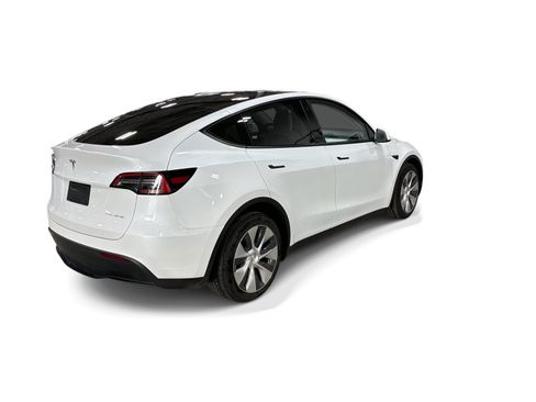Certified 2023 Tesla Model Y Long Range AWD/4WD image 6