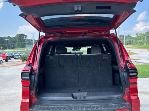 Used 2025 Toyota 4Runner SR5 AWD/4WD image 4