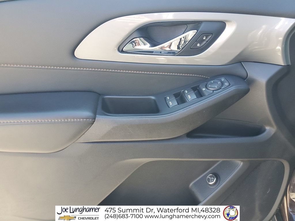 Used 2021 Chevrolet Traverse LT w/ LPO, Floor Liner Package AWD/4WD image 23