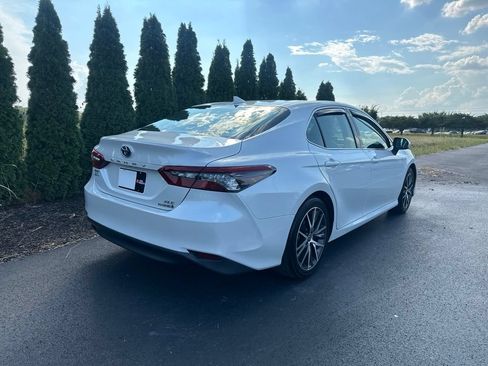 Certified 2022 Toyota Camry XLE w/ Navigation Upgrade Package FWD image 7