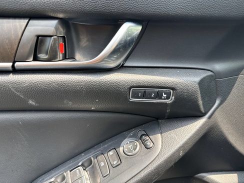 Used 2019 Honda Accord Touring image 13