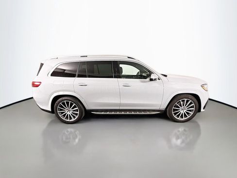 Used 2024 Mercedes-Benz GLS 450 4MATIC image 8