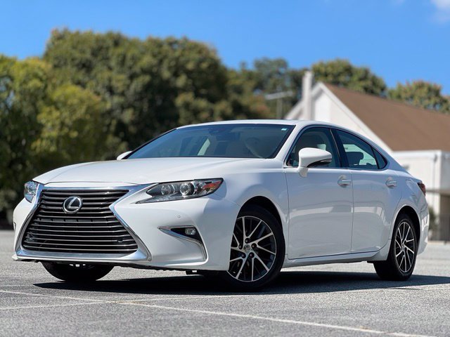 Used 2016 Lexus ES 350 w/ Luxury Package w/Wood Trim FWD image 1