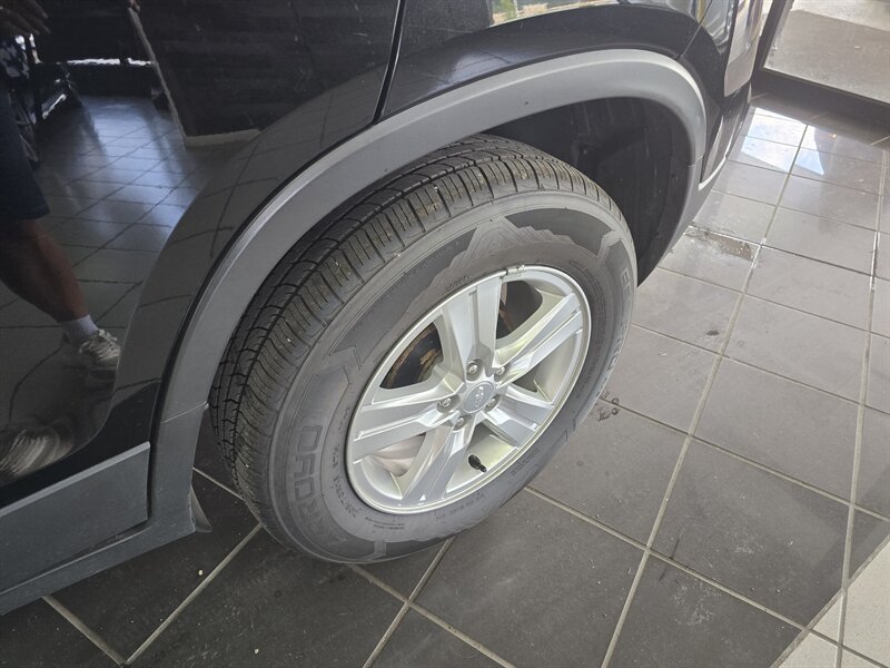 Used 2019 Chevrolet Trax LT w/ LT Convenience Package FWD image 32
