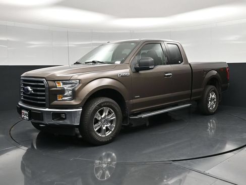 Used 2017 Ford F150 XLT w/ Equipment Group 302A Luxury AWD/4WD image 10