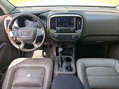 Used 2022 GMC Canyon Denali RWD image 15