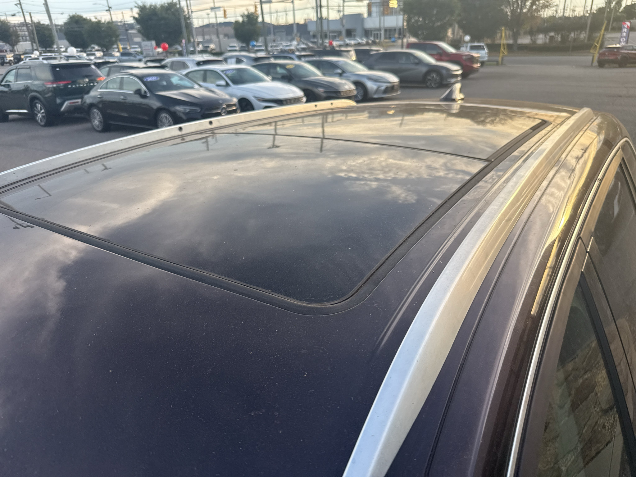 Used 2020 Buick Envision Essence FWD image 1