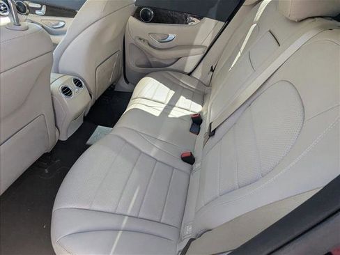 Used 2021 Mercedes-Benz GLC 300 image 17