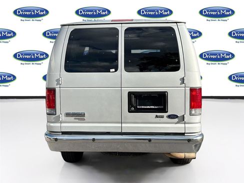 Used 2013 Ford E-350 and Econoline 350 XLT image 7