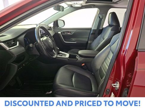 Used 2023 Toyota RAV4 XLE Premium image 15
