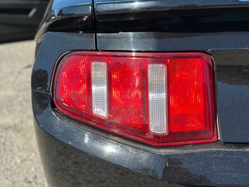 Used 2012 Ford Mustang GT w/ Brembo Brake Pkg image 32