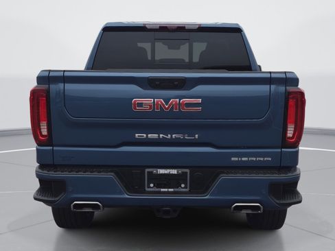 Used 2025 GMC Sierra 1500 Denali w/ Technology Package AWD/4WD image 4