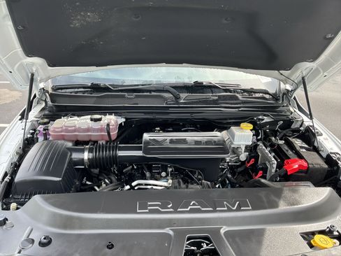 Used 2023 RAM 1500 Big Horn AWD/4WD image 33