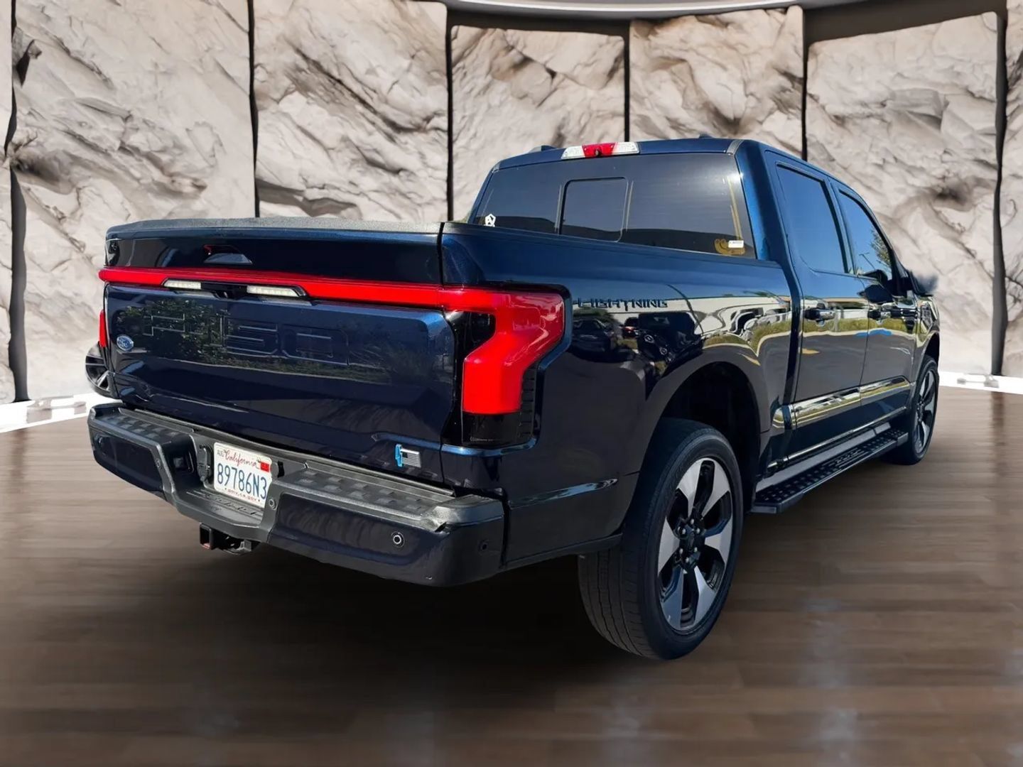 Used 2022 Ford F150 Lightning Platinum AWD/4WD image 6
