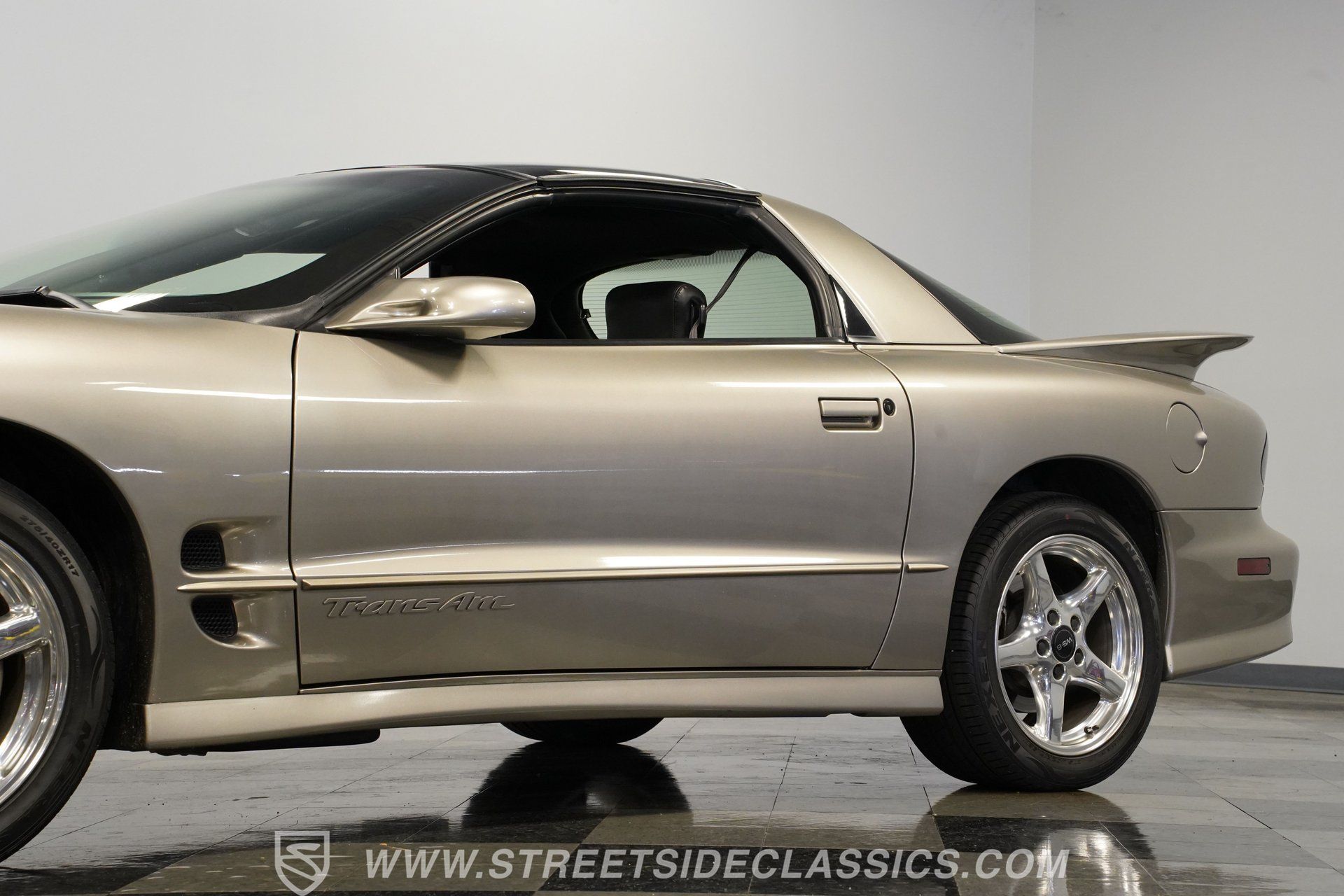 Used 2001 Pontiac Firebird Trans Am RWD image 23