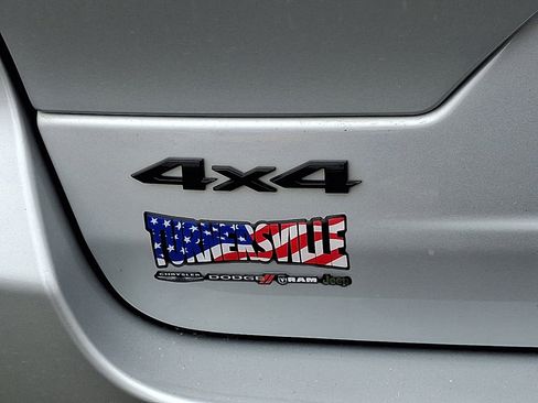 Used 2023 Jeep Grand Cherokee Altitude image 16