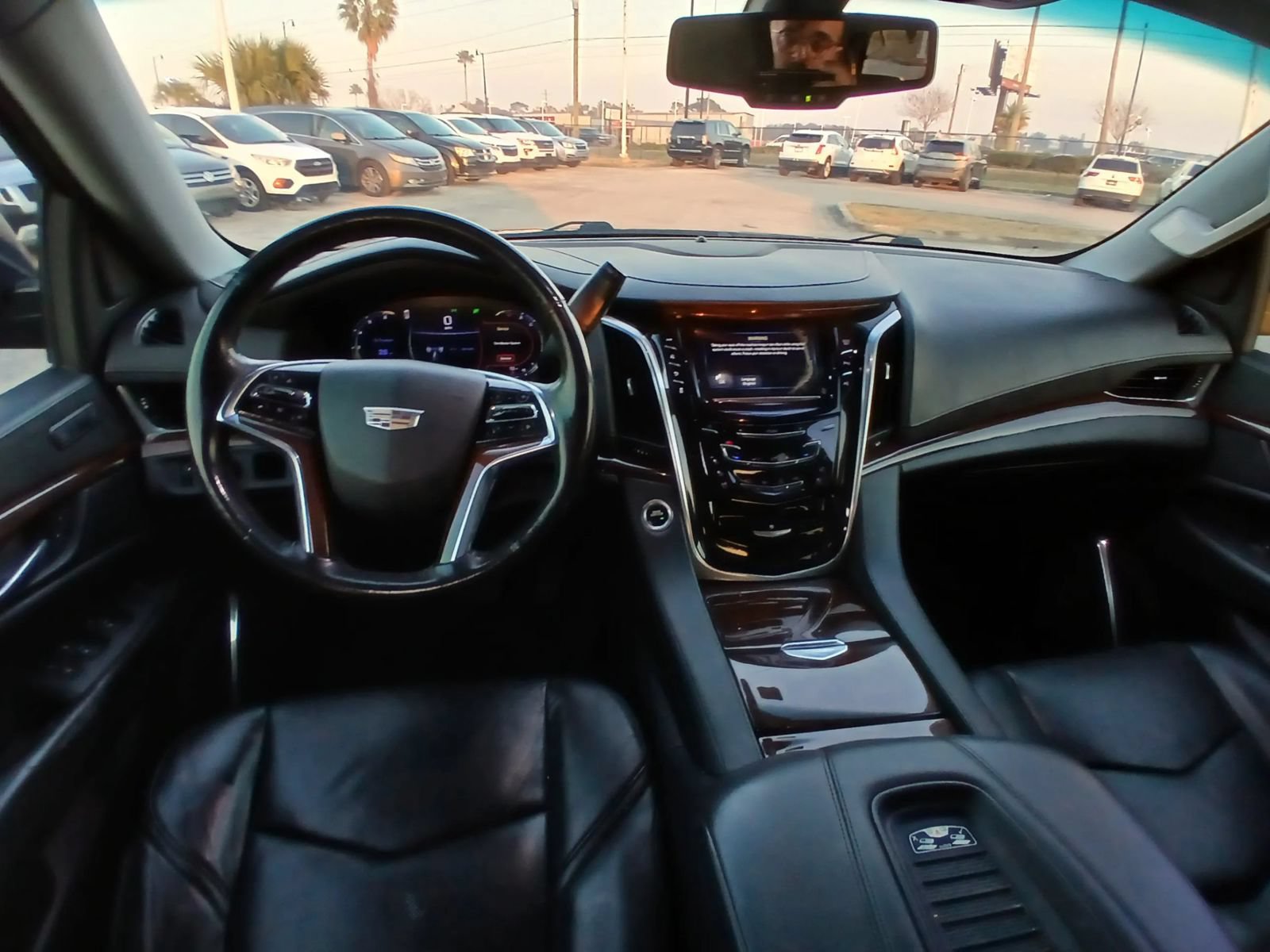 Used 2019 Cadillac Escalade 2WD image 22