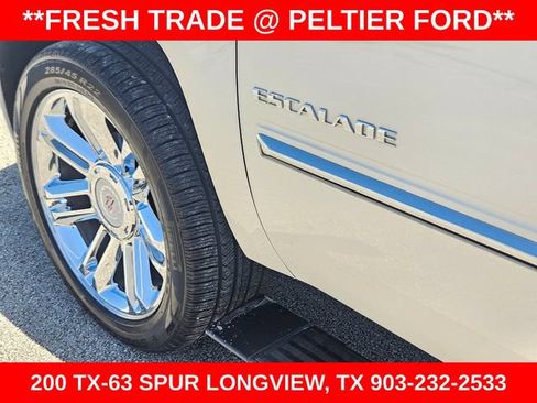 Used 2013 Cadillac Escalade Platinum RWD image 8