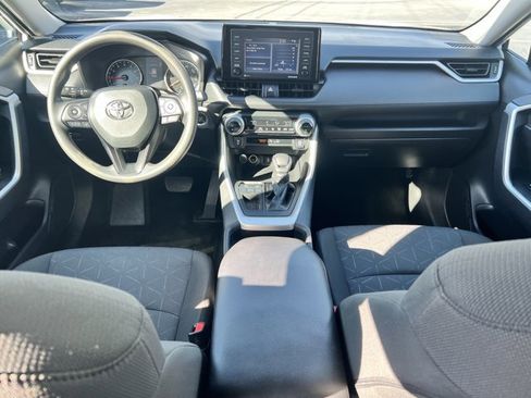 Used 2021 Toyota RAV4 XLE image 19