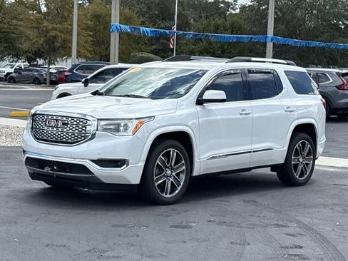Used 2019 GMC Acadia Denali w/ Technology Package FWD image 12