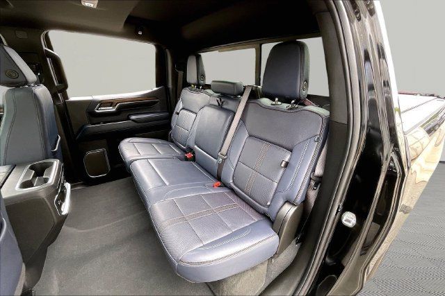 Used 2024 Chevrolet Silverado 1500 High Country AWD/4WD image 16