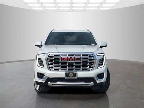 New 2026 GMC Yukon XL Denali w/ Denali Reserve Package image 2