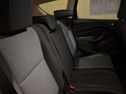 Used 2019 Ford Escape SE image 19