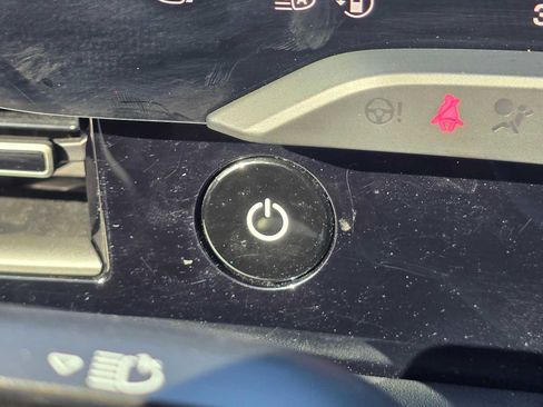 Used 2020 Porsche Taycan Turbo S image 36