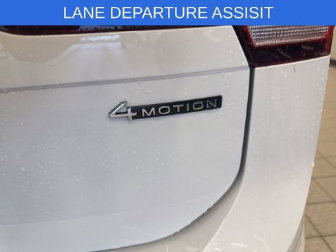 Used 2024 Volkswagen Tiguan SE image 14