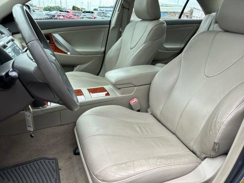 Used 2009 Toyota Camry XLE FWD image 11