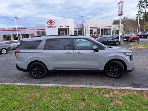 Used 2026 Kia Carnival SX Prestige image 6