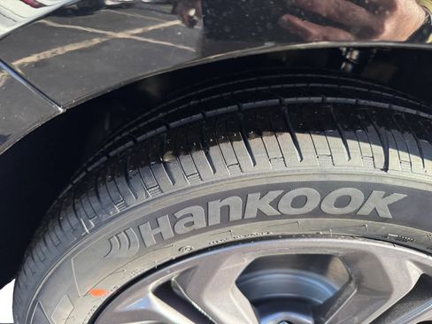 New 2025 Honda Accord EX-L image 9