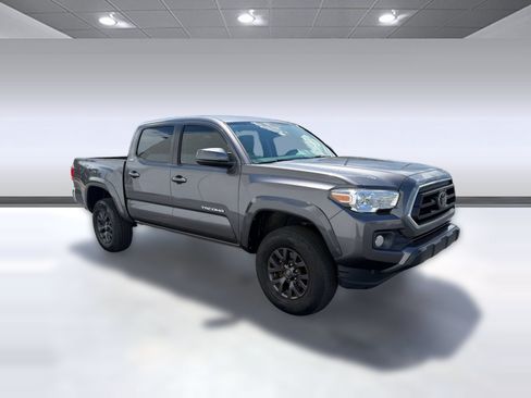 Used 2021 Toyota Tacoma SR5 RWD image 7