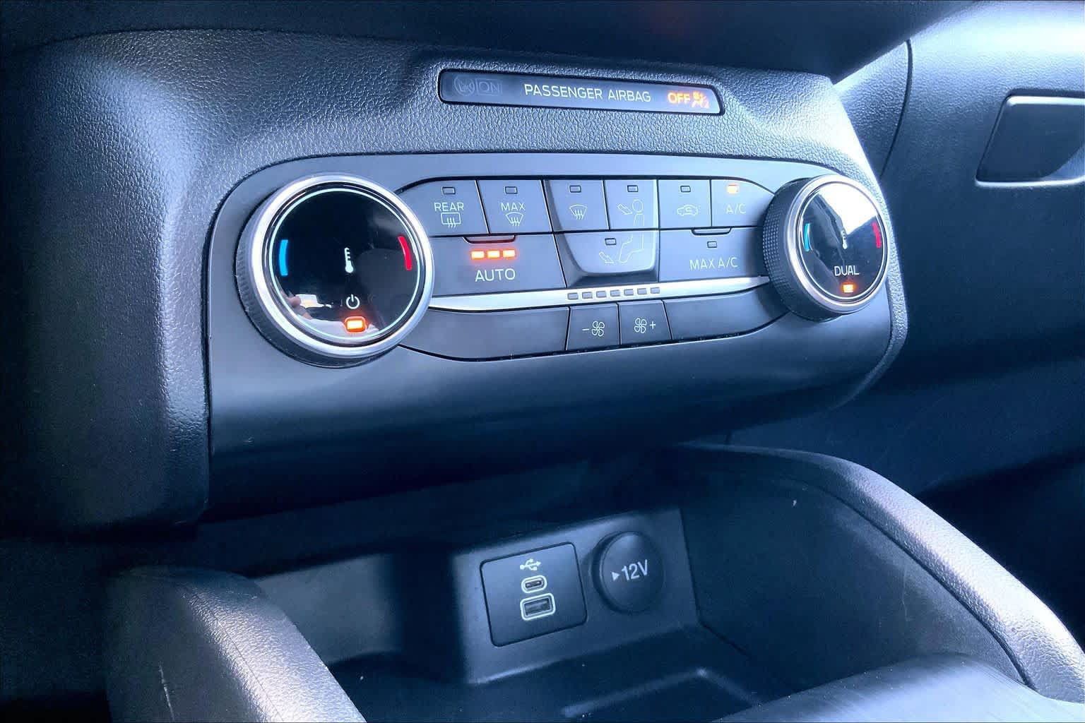 Used 2025 Ford Escape ST-Line FWD image 33