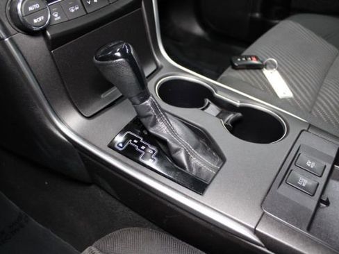 Used 2017 Toyota Camry LE image 15