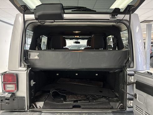 Used 2018 Jeep Wrangler Unlimited Sport AWD/4WD image 11