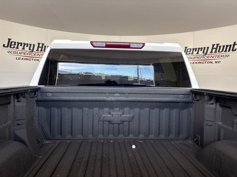 Used 2021 Chevrolet Silverado 1500 LT AWD/4WD image 24