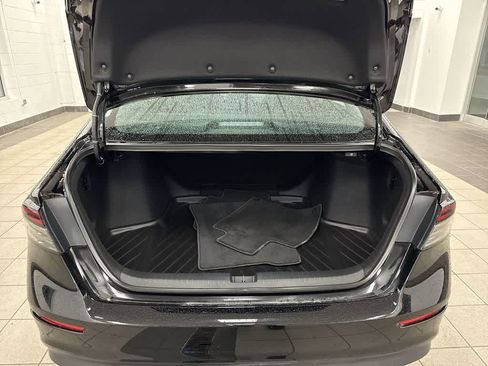 Used 2023 Honda Accord LX image 11