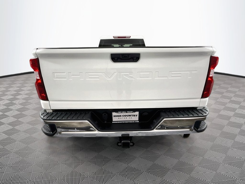 Used 2023 Chevrolet Silverado 2500 LT AWD/4WD image 6