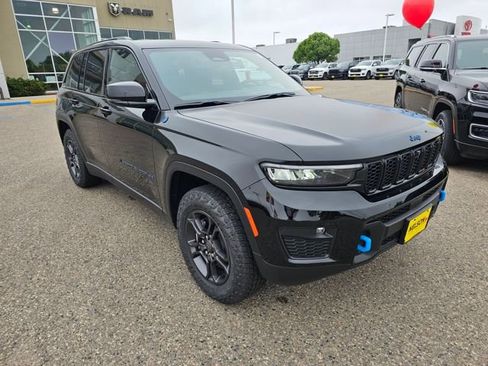 New 2025 Jeep Grand Cherokee Trailhawk image 4