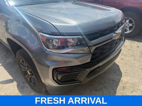 Used 2022 Chevrolet Colorado LT AWD/4WD image 3