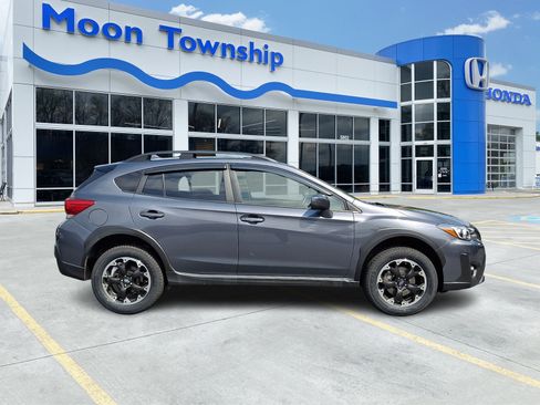 Used 2022 Subaru Crosstrek 2.0i Premium w/ Popular Package #3 AWD/4WD image 7