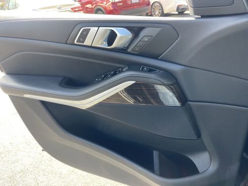 Used 2019 BMW X5 xDrive40i w/ Convenience Package image 9