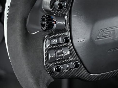 Used 2020 Ford GT Carbon Series RWD image 40