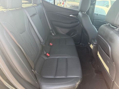 Used 2024 Buick Encore GX Avenir FWD image 9