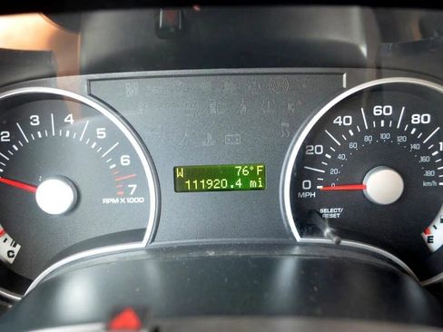 Used 2010 Ford Explorer XLT image 30