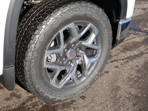 New 2026 GMC Sierra 1500 SLT w/ SLT Premium Plus Package image 5