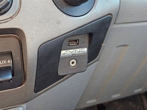 Used 2011 Ford F350 XLT w/ FX4 4X4 Off-Road Pkg image 31