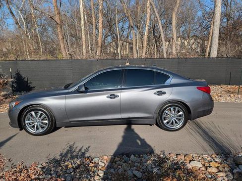 Used 2014 INFINITI Q50 2.0t w/ Moonroof Package image 2