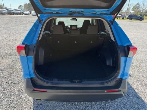 Used 2019 Toyota RAV4 XLE image 11